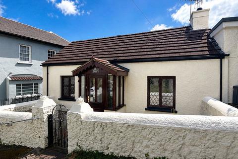 2 bedroom semi-detached house for sale, Penally, Tenby, Pembrokeshire, SA70