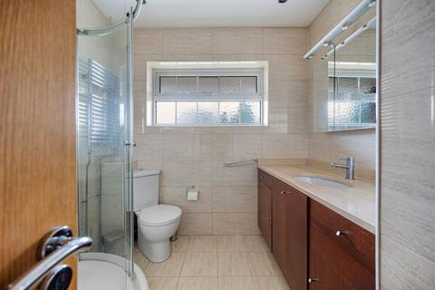 2 bedroom flat for sale, Kings Road, Wilmslow, SK9