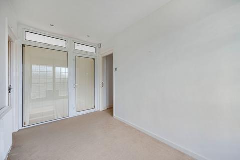 2 bedroom flat for sale, Kings Road, Wilmslow, SK9