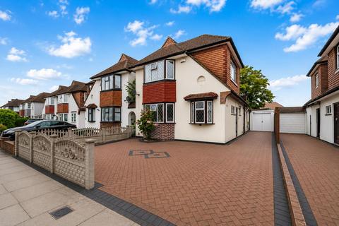 Purbeck Avenue, New Malden