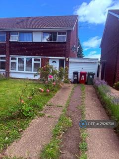 3 bedroom semi-detached house to rent, Newton Close, Langley, SL3