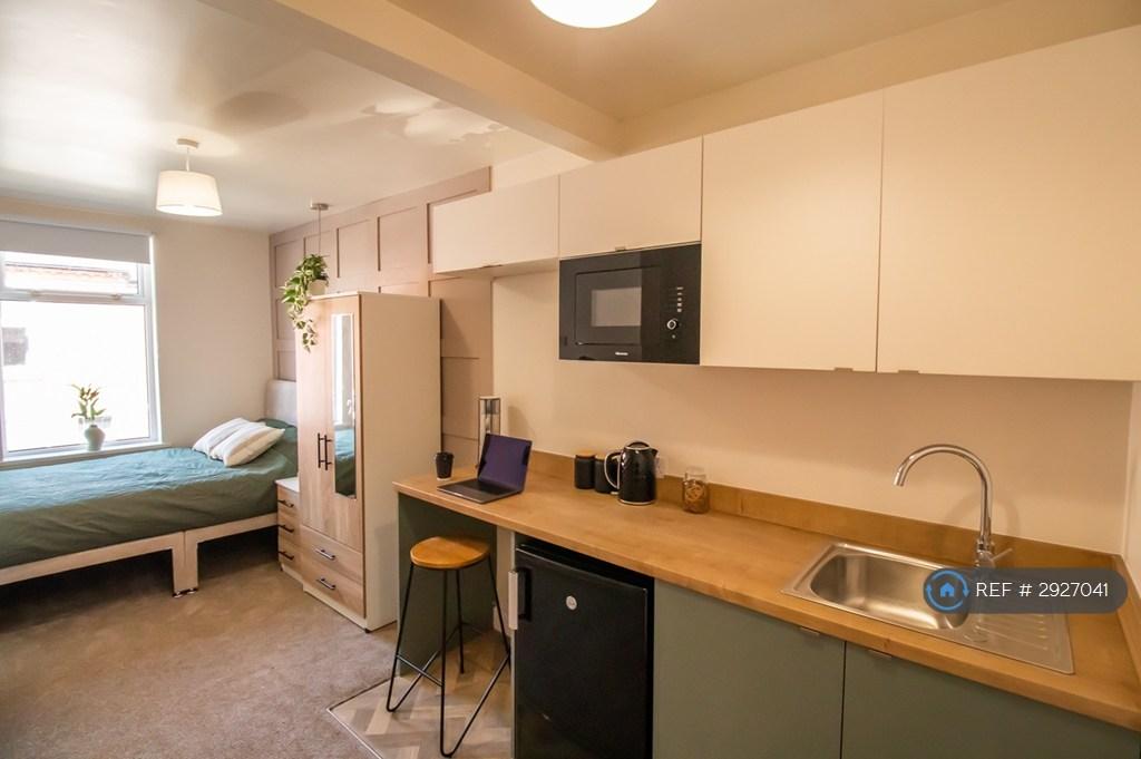 Apartment in Leicester, City of Leicester - View 3