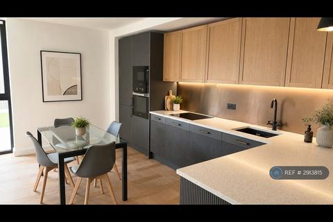 2 bedroom flat to rent, Merino Gardens, London, E1W