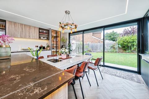 4 bedroom detached house for sale, Ayres Close, Aylesbury