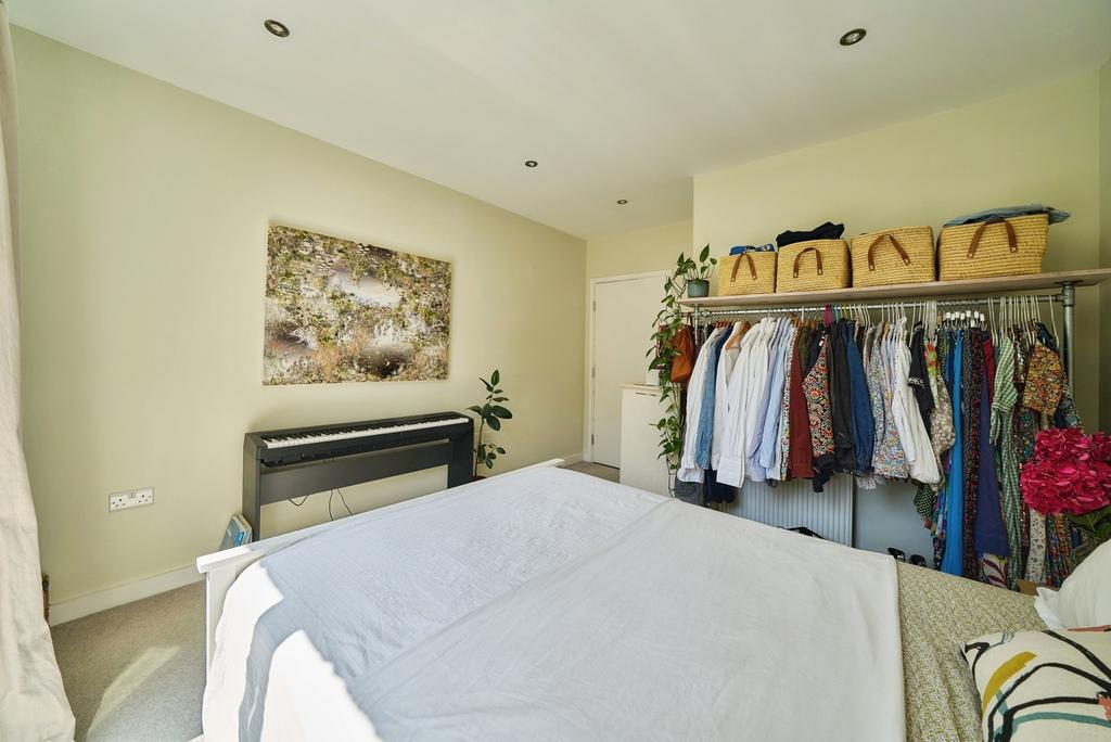 Walk-in wardrobe