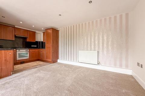 2 bedroom flat for sale, Jubilee Avenue, Portsmouth