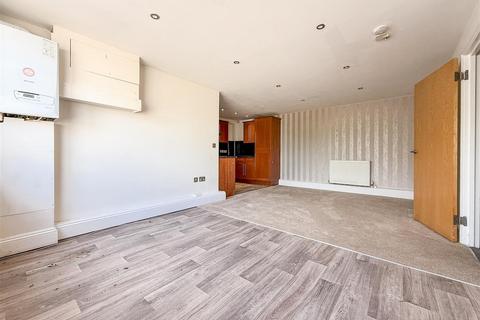 2 bedroom flat for sale, Jubilee Avenue, Portsmouth