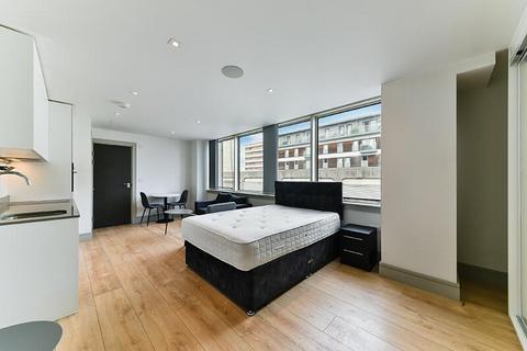Studio to rent, Mercantile House, Market Square, Uxbridge