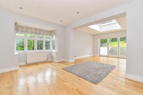 3 bedroom detached house for sale, London Road, Hythe CT21