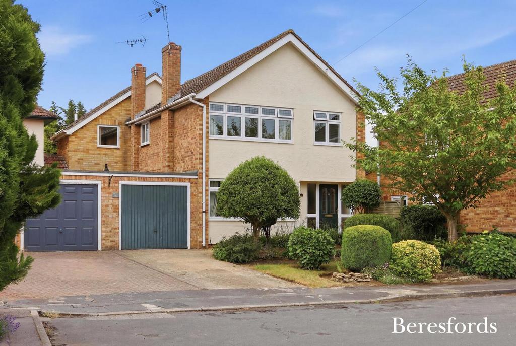 5 bedroom detached house for sale in Essex on OnTheMarket