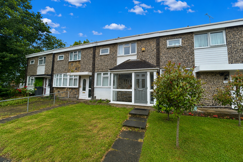 2 bed house for rent in The Gore, Basildon, SS14