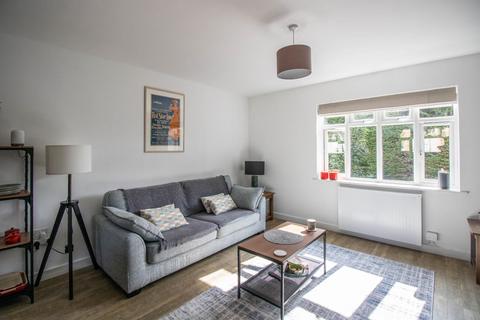 2 bedroom apartment to rent, Pearl Close, Cambridge