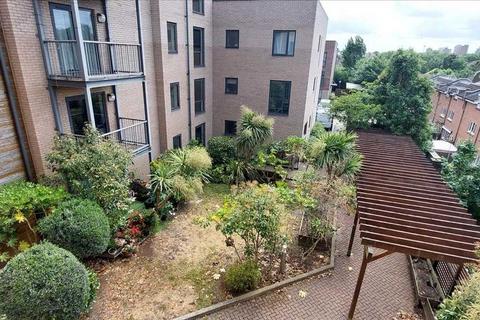 3 bedroom apartment to rent, Bilroth Court, Colindale, Colindale