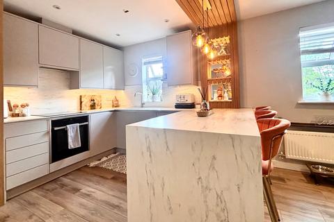 1 bedroom property to rent, Waterperry Mews, Aylesbury, HP19