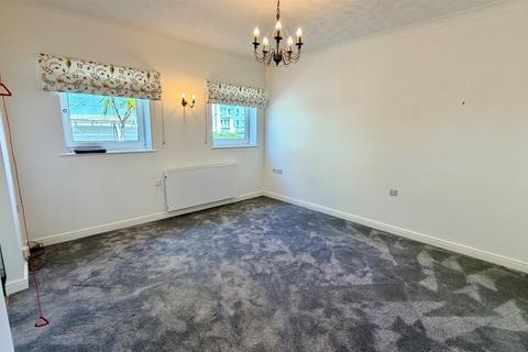 1 bedroom retirement property for sale, Tudor Road, Llandudno