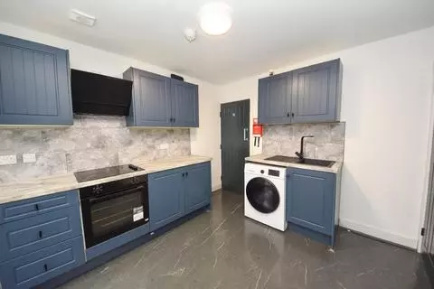 1 bedroom in a house share to rent – pohled 3