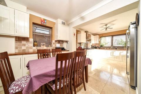 4 bedroom detached house for sale, Fowler Close, Earley, Reading