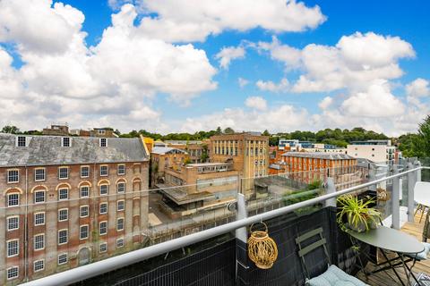 2 bedroom flat for sale, Geoffrey Watling Way, Norwich