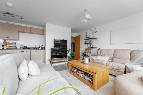 2 bedroom flat for sale, Geoffrey Watling Way, Norwich
