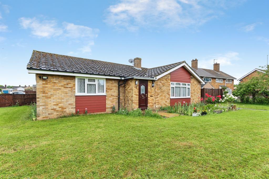3 bedroom detached bungalow for sale
