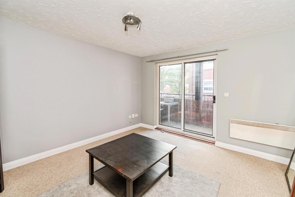 Apartment in Southampton - View 2