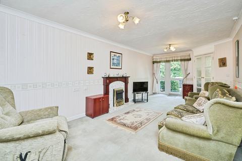 2 bedroom apartment for sale, Pendene Court, Wolverhampton WV4