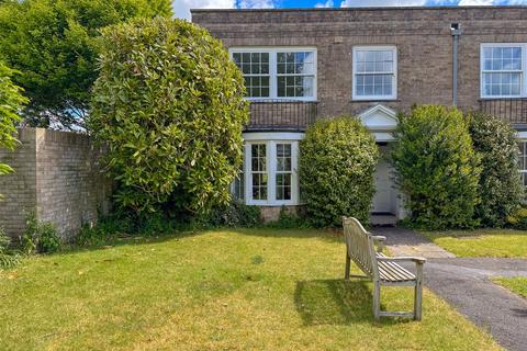4 bedroom terraced house for sale, Courtenay Place, Lymington, Hampshire, SO41