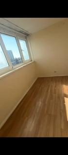 2 bedroom flat to rent, Biscoe Close, Hounslow TW5