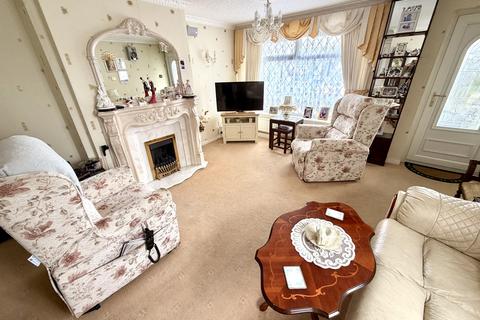 2 bedroom bungalow for sale, Burton Court, Fleetwood FY7