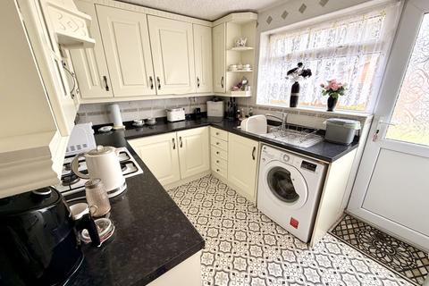 2 bedroom bungalow for sale, Burton Court, Fleetwood FY7