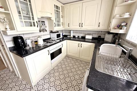 2 bedroom bungalow for sale, Burton Court, Fleetwood FY7