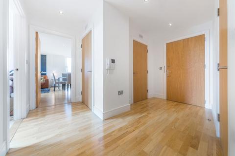 3 bedroom flat to rent, Seager Place, London SE8