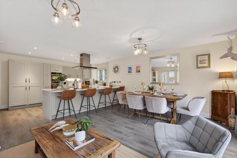 5 bedroom detached house for sale, Somerville Place, Burford, OX18
