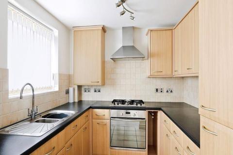 3 bedroom flat to rent, Lincoln Road, Lincoln LN6