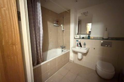 1 bedroom apartment to rent, The Crescent, Portsmouth, PO1