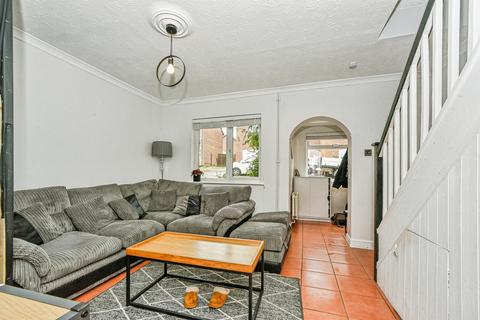 2 bedroom semi-detached house for sale, Highgrove Close, Calne