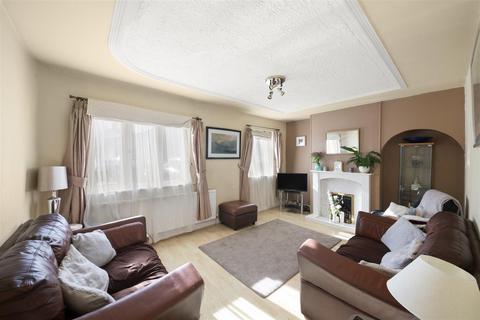 3 bedroom semi-detached house for sale, Jonson Close, Hayes UB4