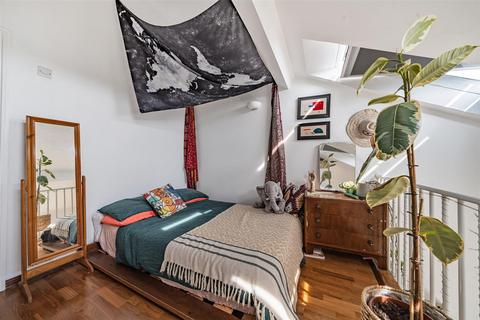 1 bedroom flat for sale, Fairfield Road, Bow Quarter, E3