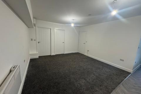 2 bedroom flat to rent, 58 High Street, Rhymney, NP22