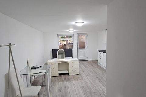 undefined, Hood Avenue, London