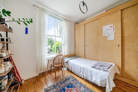 3 bedroom apartment for sale, Talfourd Road, London