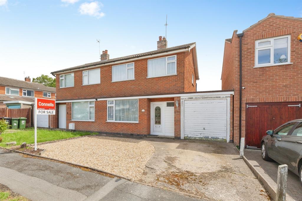 3 bedroom semi-detached house for sale