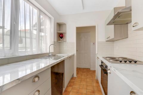 3 bedroom terraced house for sale, Chatsworth Avenue, Nottingham NG4