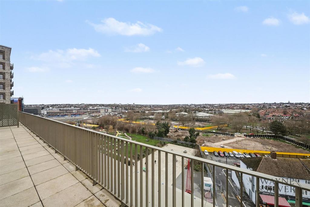 Apartment in London - View 5