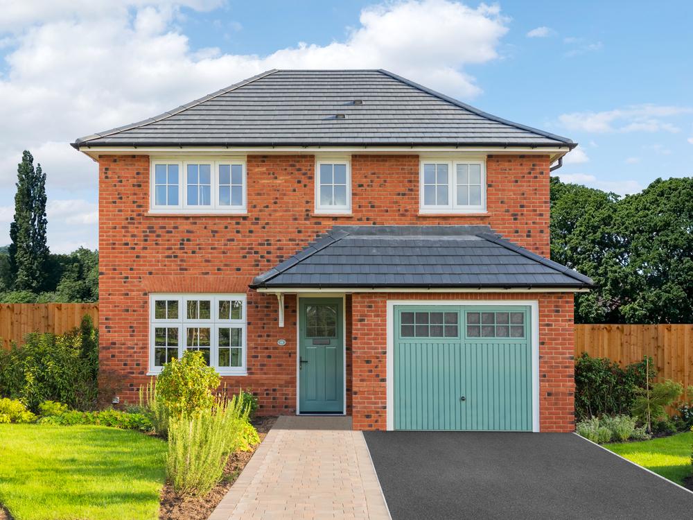 4 bedroom detached house for sale