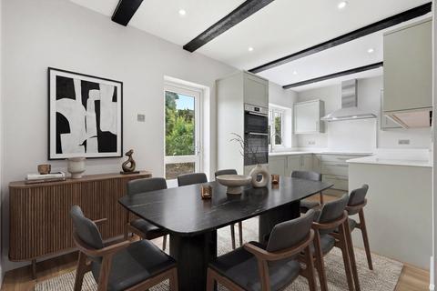 4 bedroom semi-detached house for sale, Upper Park Road, Wickford, Essex, SS12