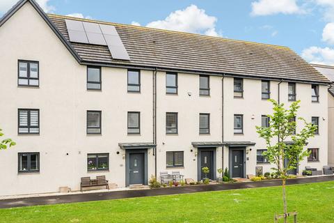 4 bedroom townhouse for sale, 3 Barnyard Park Rigg, South Gyle, Edinburgh, EH12 9LJ
