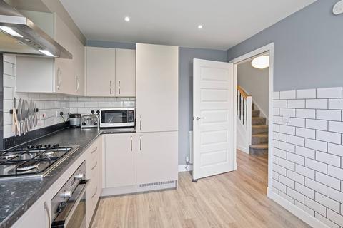 4 bedroom townhouse for sale, 3 Barnyard Park Rigg, South Gyle, Edinburgh, EH12 9LJ