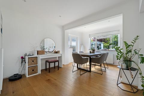 3 bedroom chalet for sale, Kingsway, Craigweil Private Estate, Bognor Regis, West Sussex PO21
