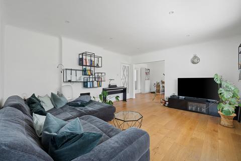 3 bedroom chalet for sale, Kingsway, Craigweil Private Estate, Bognor Regis, West Sussex PO21